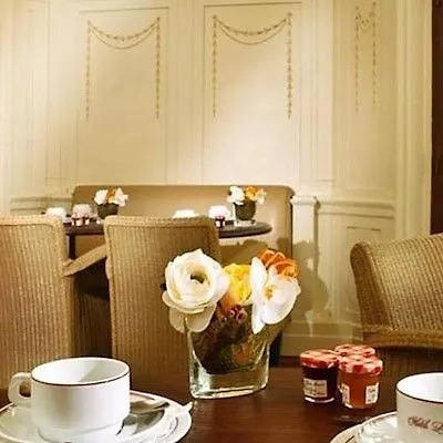 Western Premier Trocadero La Tour Hotel 4*